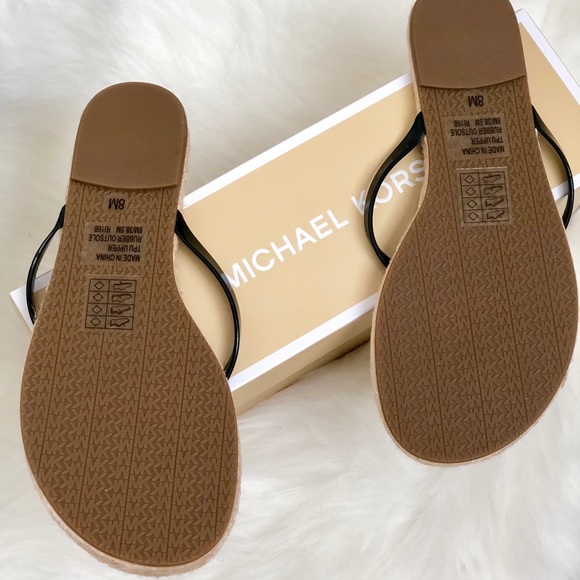New Authentic Michael Kors Flat Flip-flop Sandals - Picture 4 of 4